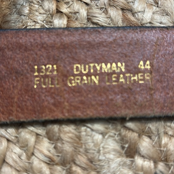 First Responder/ Police / Medics Black Leather Belt Excellent Condition Size 44 - Picture 4 of 7